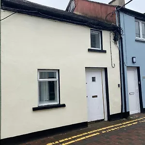 2 Bed Townhouse Eyre Square Centre Apartment Galway